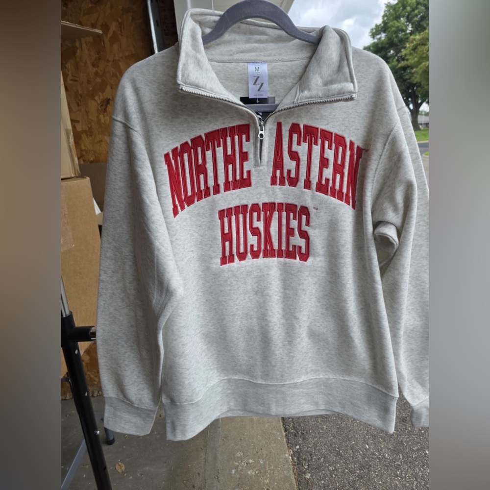 Northeastern Huskies Women's Off-white  Pullover Sweater
